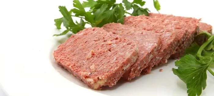 コンビニで買える亜鉛が多い食品:コンビーフ